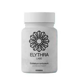 Feh&eacute;r &eacute;trend-kieg&eacute;sz&iacute;tő palack, c&iacute;mk&eacute;j&eacute;n &bdquo;ELYTHRA LABS &ndash; Sceletium tortuosum ULTRA EXTRACT (KANNA)&rdquo;, az elej&eacute;n fekete vir&aacute;gos-geometrikus log&oacute;val.